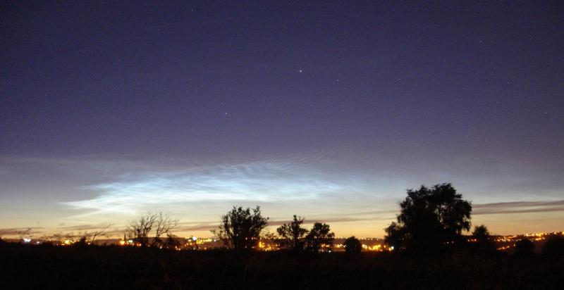 Noctilucent cloud by Len Entwisle